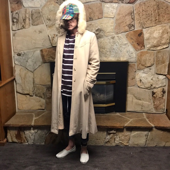 Late 70's VTG women's high fashion coat - Picture 8 of 8